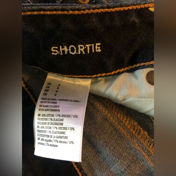 American Eagle Size 0 Super Stretch Shortie Jean Shorts Dark Wash With Cuffs - Picture 3 of 4